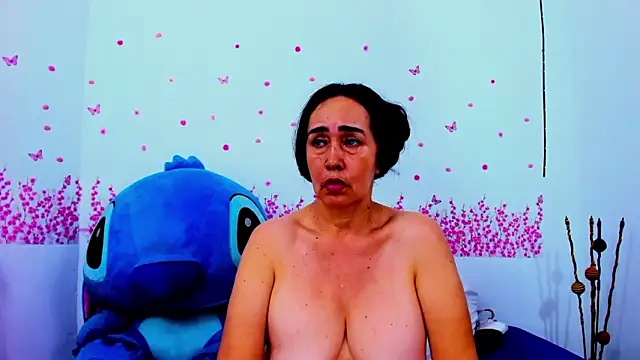HorniestMilf online show from 06-13-26, 08:07