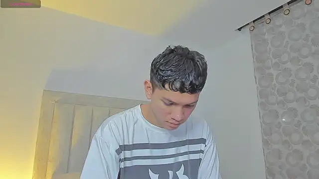 JulianRose 1 online show from 03-09-25, 10:52