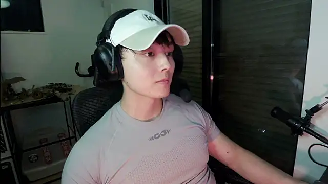 Tkcqcc online show from 04-28-26, 03:39