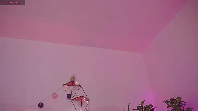 Eyleen 24 online show from 12-13-25, 07:53