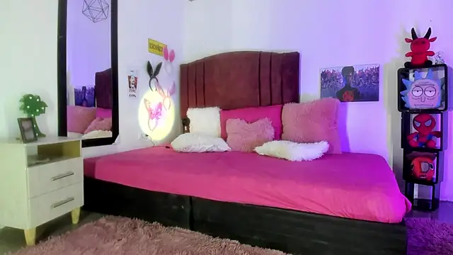 Snapshot of alisson_zafiro_ chatting on 01-23-25, 01:35 alisson zafiro online show from 01-23-25, 01:35