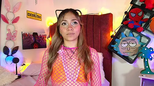 Snapshot of alisson_zafiro_ chatting on 03-21-25, 06:16 alisson zafiro online show from 03-21-25, 06:16