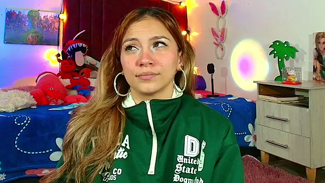 Snapshot of alisson_zafiro_ chatting on 09-10-25, 03:06 alisson zafiro online show from 09-10-25, 03:06