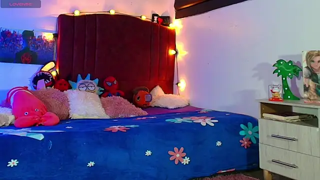 Snapshot of alisson_zafiro_ chatting on 09-19-25, 03:19 alisson zafiro online show from 09-19-25, 03:19