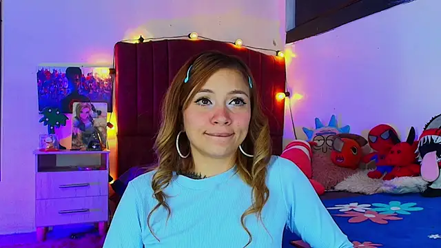 Snapshot of alisson_zafiro_ chatting on 10-19-25, 03:07 alisson zafiro online show from 10-19-25, 03:07