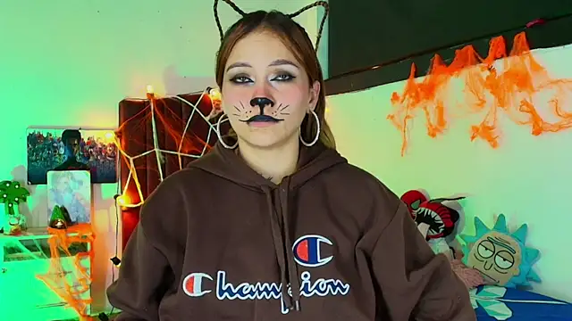 Snapshot of alisson_zafiro_ chatting on 10-27-25, 03:21 alisson zafiro online show from 10-27-25, 03:21