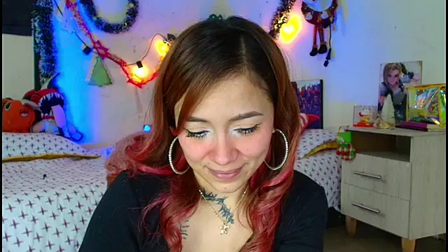 Snapshot of alisson_zafiro_ chatting on 12-22-25, 03:58 alisson zafiro online show from 12-22-25, 03:58