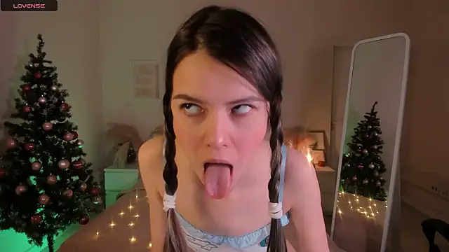 Lil Amelie online show from 12-19-24, 06:45