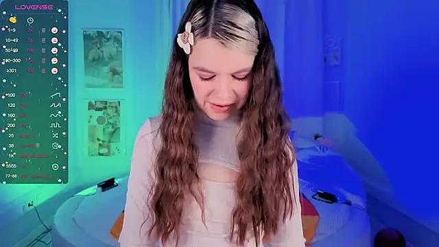 Lil Amelie online show from 09-20-25, 01:56