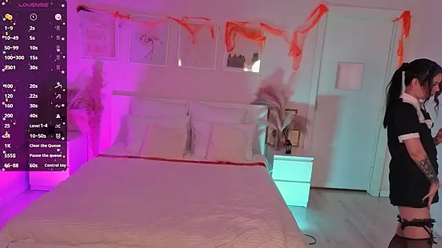 Lil Amelie online show from 11-07-25, 09:42