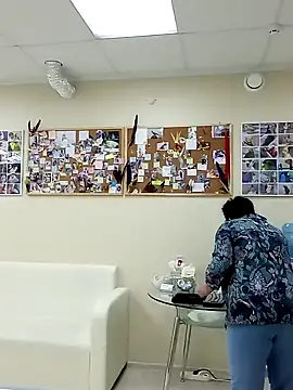 Snapshot of FantasyMichelle chatting on 12-21-24, 06:52 FantasyMichelle online show from 12-21-24, 06:52