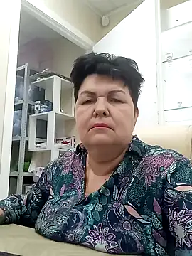 Snapshot of FantasyMichelle chatting on 12-21-24, 01:42 FantasyMichelle online show from 12-21-24, 01:42