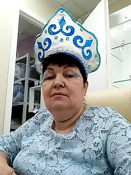 Snapshot of FantasyMichelle chatting on 12-31-24, 08:15 FantasyMichelle online show from 12-31-24, 08:15