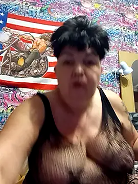 Snapshot of FantasyMichelle chatting on 02-17-25, 04:04 FantasyMichelle online show from 02-17-25, 04:04