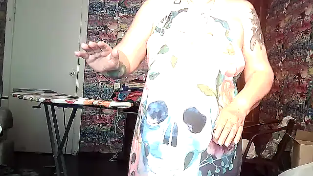 Snapshot of FantasyMichelle chatting on 04-05-26, 07:27 FantasyMichelle online show from 04-05-26, 07:27