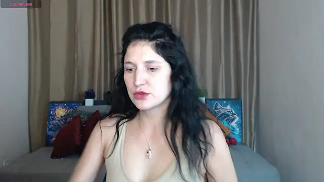 Alianna Solo Kisses online show from 03-18-25, 12:25