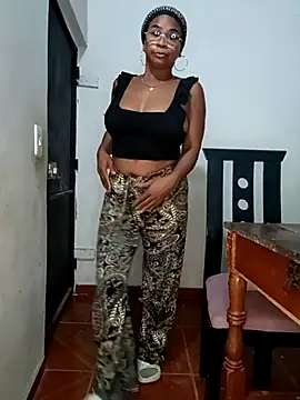 Snapshot of Melanie_candy_ chatting on 03-11-25, 03:26 Melanie candy online show from 03-11-25, 03:26