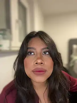 Snapshot of -Sammyxxx chatting on 12-23-24, 10:33 -Sammyxxx online show from 12-23-24, 10:33