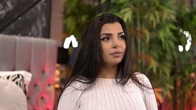 Snapshot of NicoleCellini chatting on 12-21-25, 07:32 NicoleCellini online show from 12-21-25, 07:32