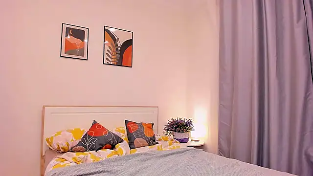 Melanie Angel online show from 02-08-25, 05:50