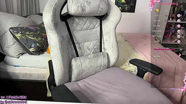 unicornsfeet online show from 03-20-25, 04:09