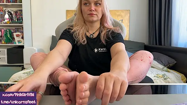 unicornsfeet online show from 03-10-26, 09:58