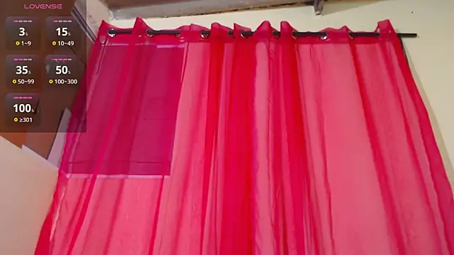 Snapshot of RominaFiore_ chatting on 12-21-24, 04:19 RominaFiore online show from 12-21-24, 04:19