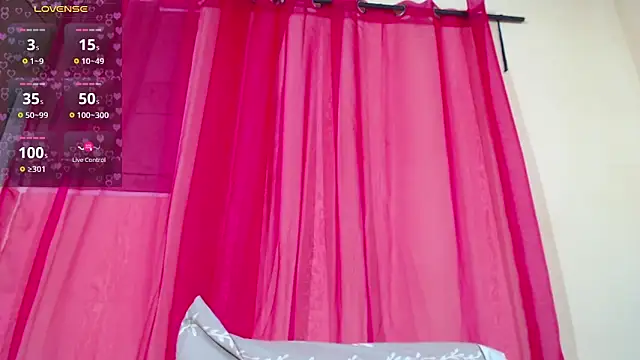 Snapshot of RominaFiore_ chatting on 01-19-25, 11:10 RominaFiore online show from 01-19-25, 11:10