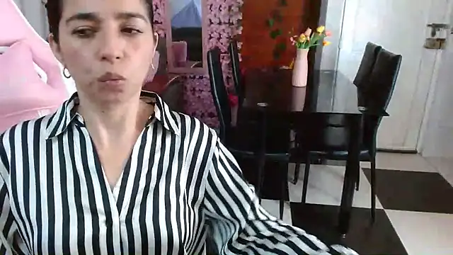 Snapshot of kendall_all4u chatting on 02-28-26, 04:57 kendall all4u online show from 02-28-26, 04:57