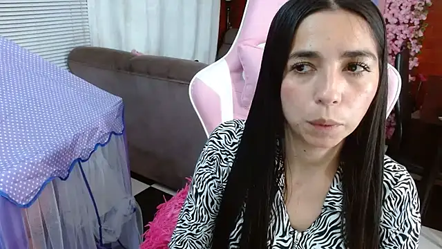 Snapshot of kendall_all4u chatting on 03-05-26, 04:30 kendall all4u online show from 03-05-26, 04:30