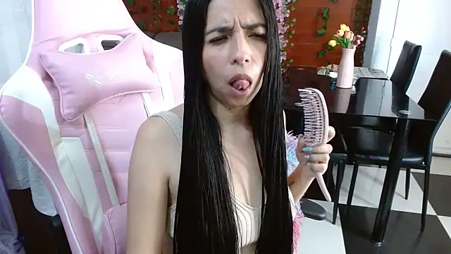 Snapshot of kendall_all4u chatting on 03-19-26, 05:22 kendall all4u online show from 03-19-26, 05:22