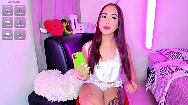 Snapshot of Gothic_slut-without_limit chatting on 02-28-25, 03:04 Gothic slut-without limit online show from 02-28-25, 03:04