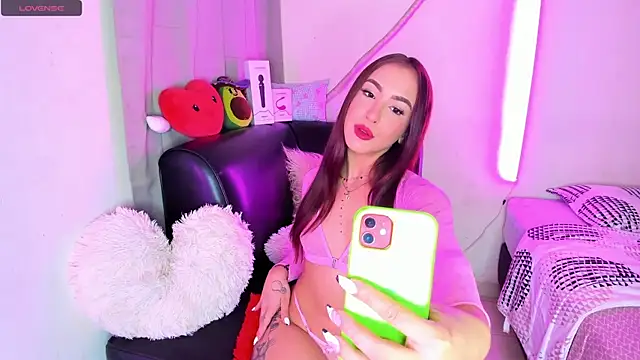 Snapshot of Gothic_slut-without_limit chatting on 03-01-25, 04:47 Gothic slut-without limit online show from 03-01-25, 04:47