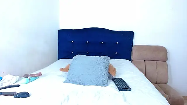 katarinademon online show from 12-04-25, 10:29