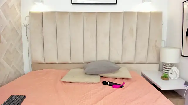 Anniie Queen online show from 11-07-25, 02:33