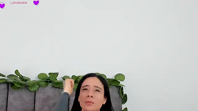 Snapshot of VeronicaTonu chatting on 12-18-24, 06:25 VeronicaTonu online show from 12-18-24, 06:25