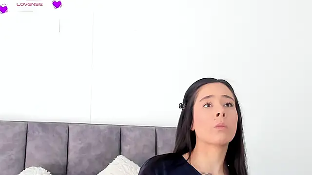 Snapshot of VeronicaTonu chatting on 02-20-25, 03:19 VeronicaTonu online show from 02-20-25, 03:19