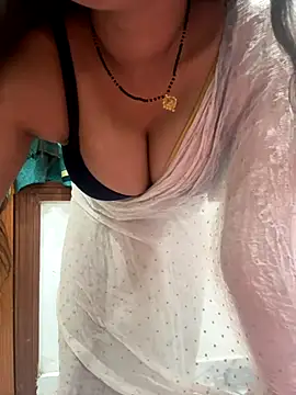 Snapshot of AASHI66 chatting on 11-01-25, 05:26 AASHI66 online show from 11-01-25, 05:26