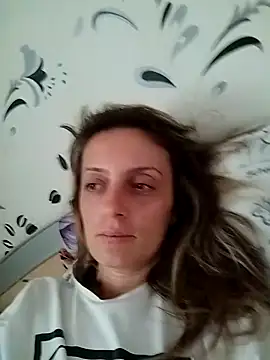 SophyGirl online show from 10-27-25, 01:04