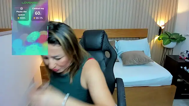 luciana ballesteros  online show from 04-13-26, 12:10