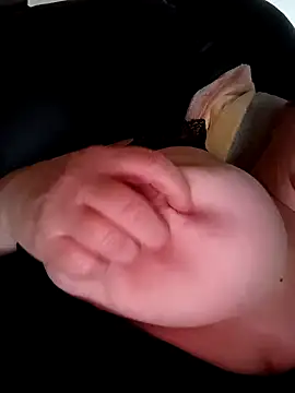 Snapshot of poussychats chatting on 01-19-25, 02:06 poussychats online show from 01-19-25, 02:06