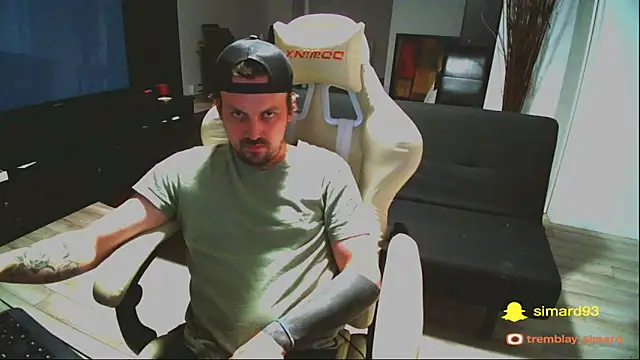 Snapshot of Tremblay_Simard chatting on 11-27-25, 01:40 Tremblay Simard online show from 11-27-25, 01:40