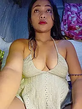 Snapshot of prettybella4u chatting on 06-18-26, 01:37 prettybella4u online show from 06-18-26, 01:37