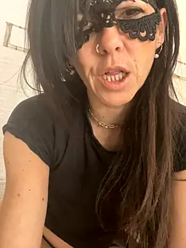 Snapshot of EmySkinny85 chatting on 01-06-26, 07:45 EmySkinny85 online show from 01-06-26, 07:45