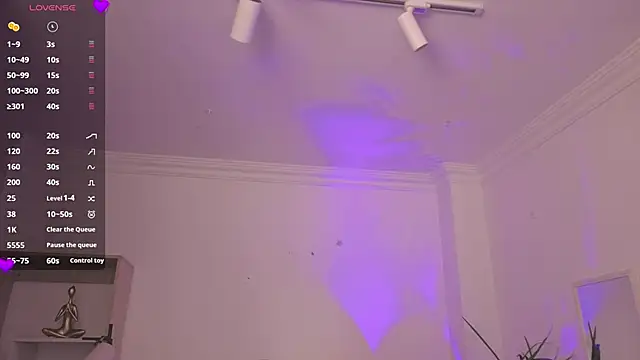 Aleejaa   online show from 04-27-26, 11:19