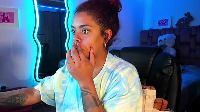 ladyrd1 online show from 02-03-25, 07:07