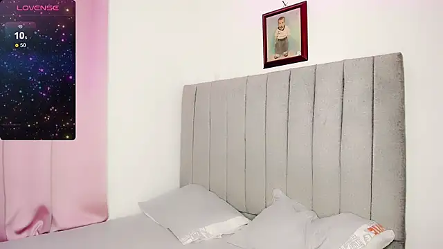 Snapshot of Jimmenna_ chatting on 01-08-25, 05:05 Jimmenna online show from 01-08-25, 05:05