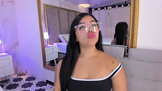 MarianaGarciaa   online show from 02-11-25, 01:31