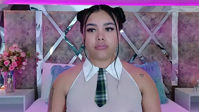 MarianaGarciaa   online show from 10-23-25, 07:34