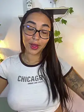 melanieecox online show from 07-23-26, 04:38